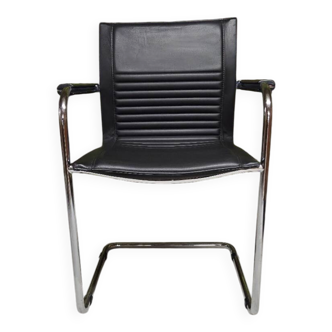 Art Collection vintage leather armchair