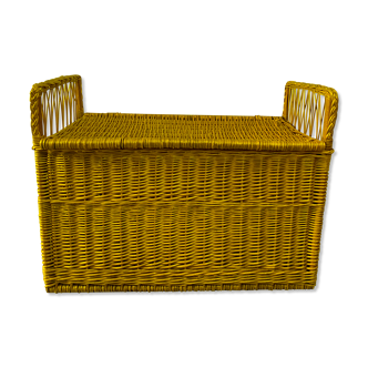 Wicker trunk/bench