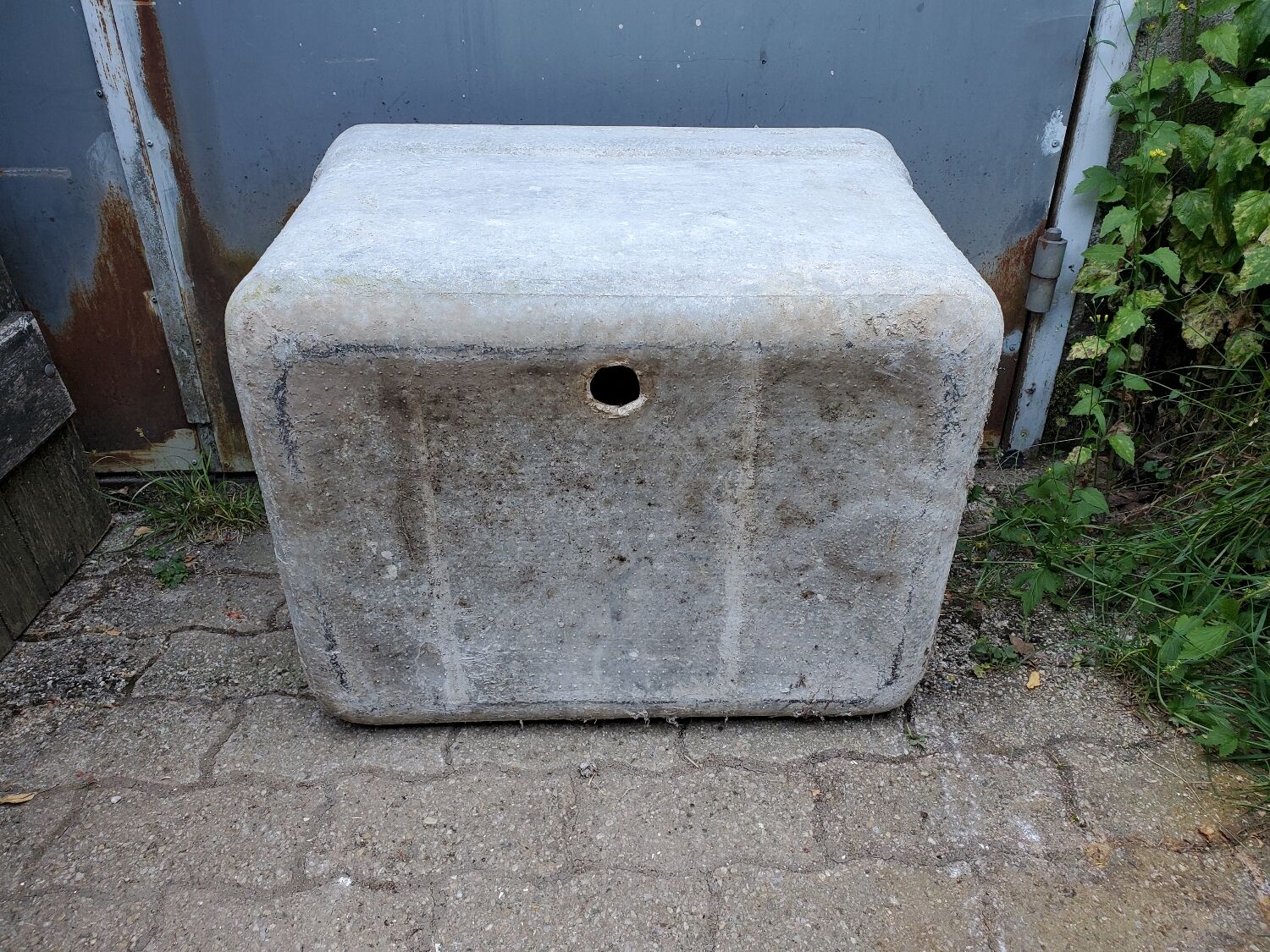 Fiber cement planter 1960/70