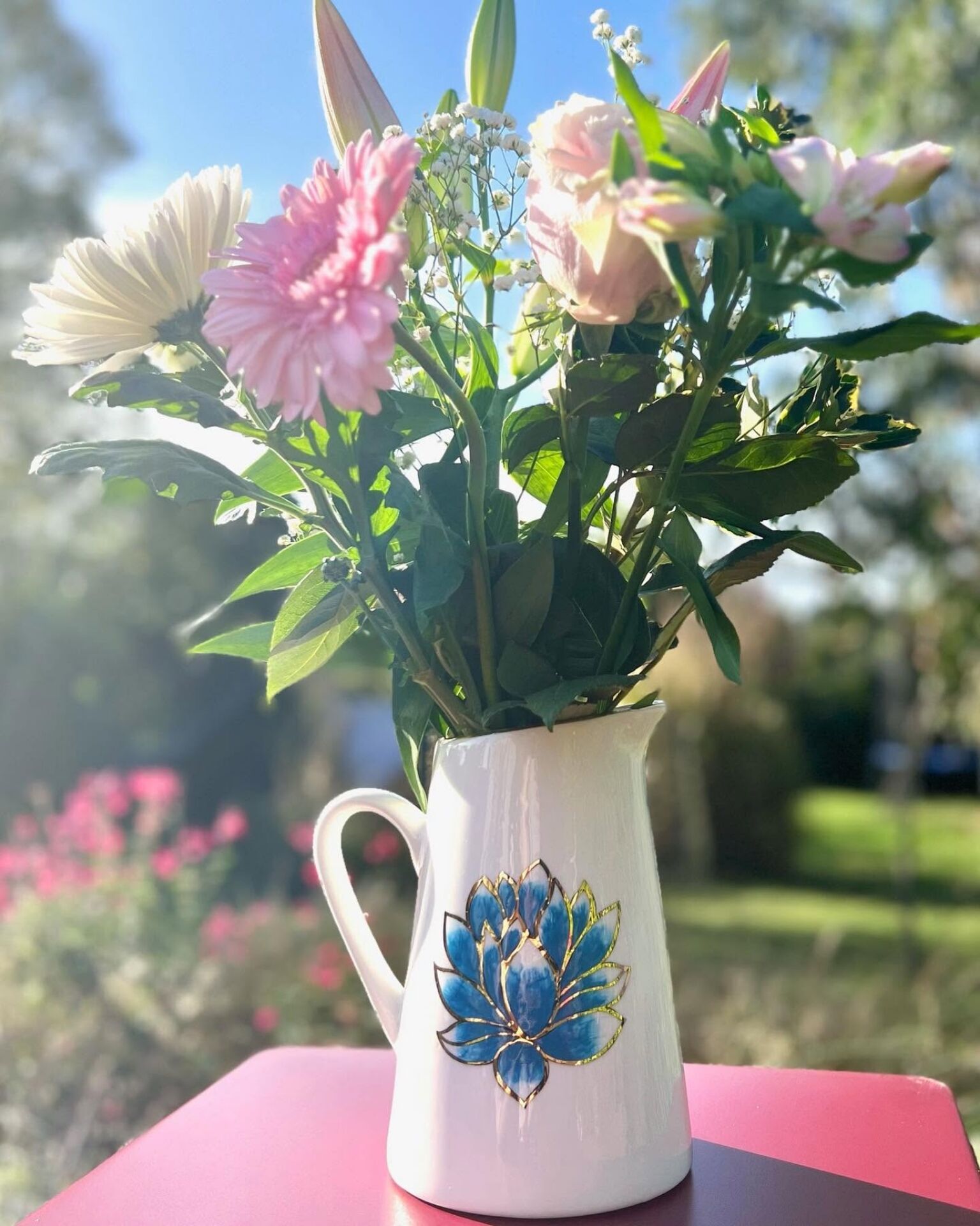 Pichet crémier en porcelaine de Limoges "Lotus" – Maison Manoï