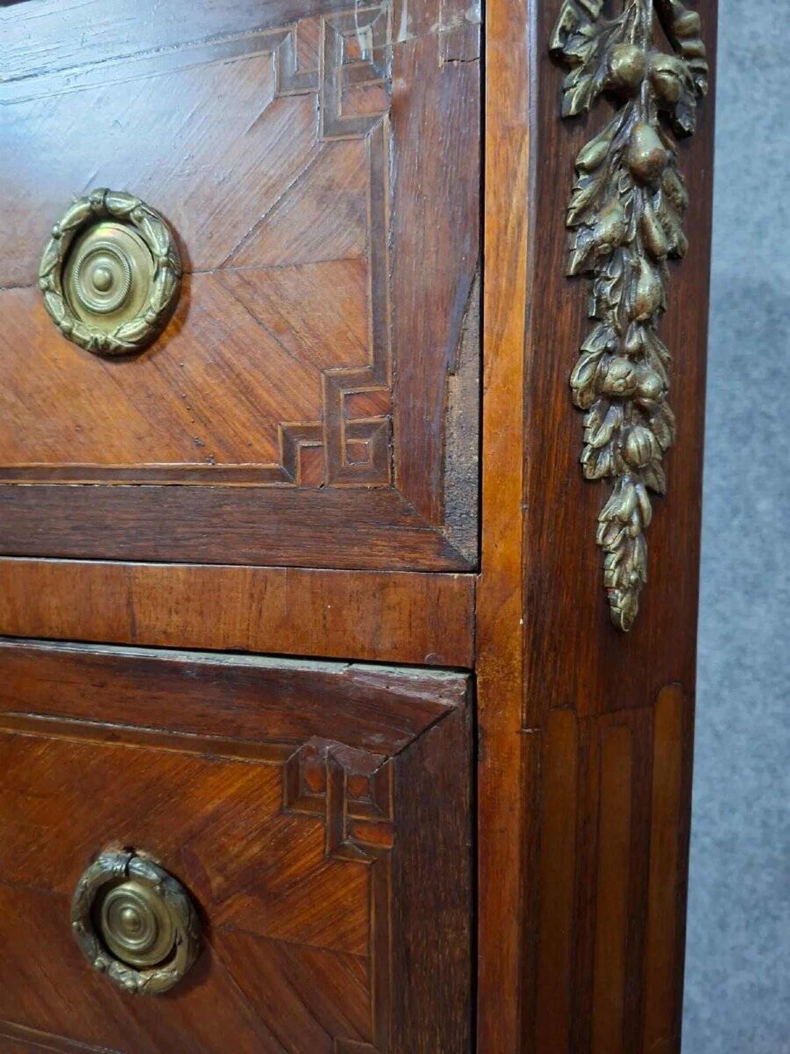 Secretary in a week planner style from the Louis XVI period in marquetry (to be restored)