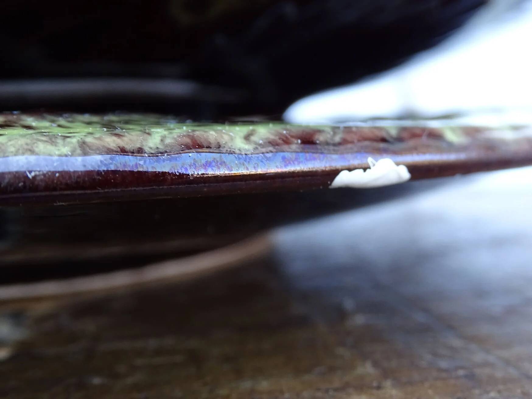 Assiettes à huîtres vintage françaises en céramique Vallauris, signées Marius Giuge, lot de quatre