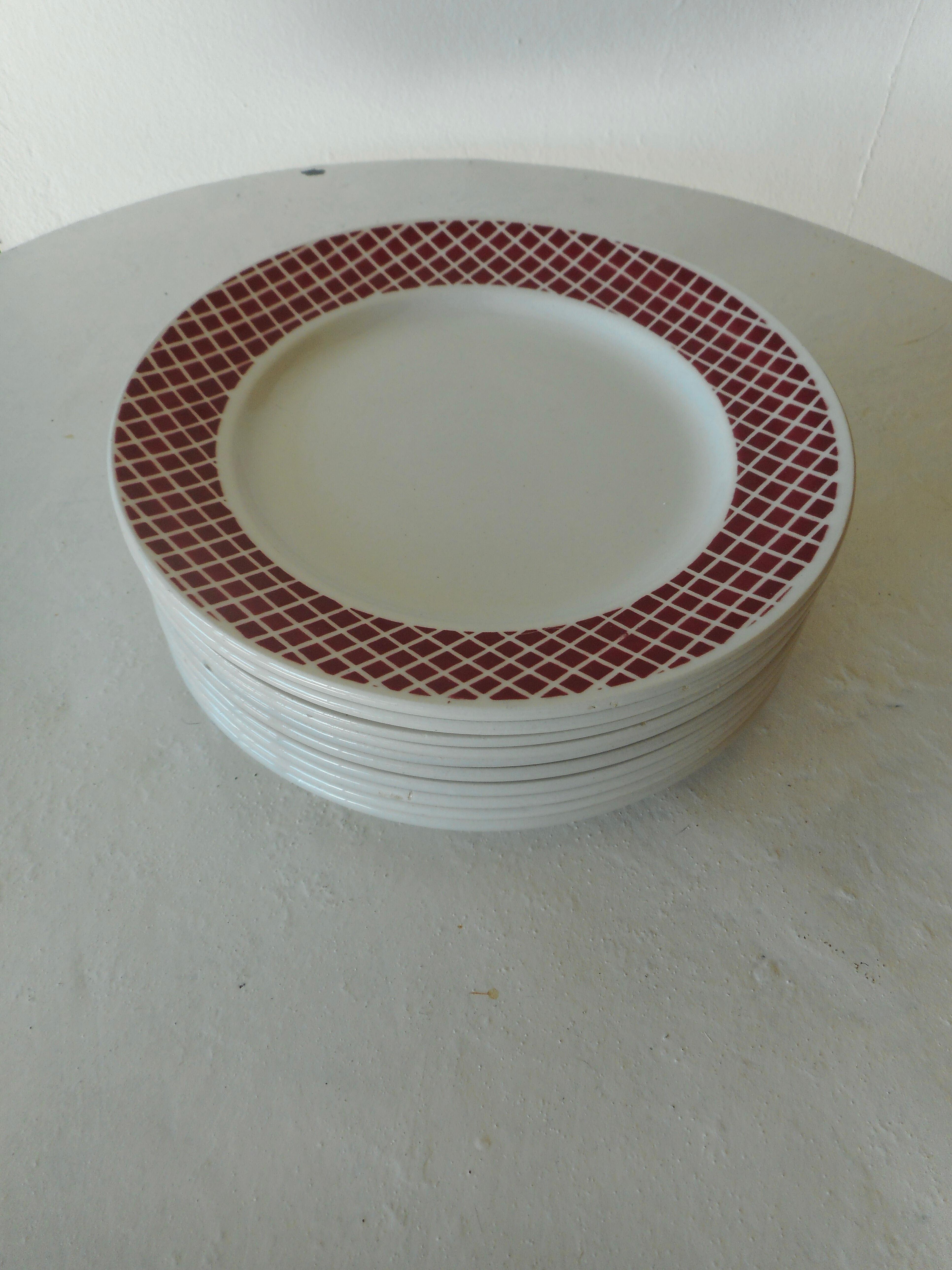 Set of 10 dessert plates