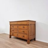 Commode en bois massif du XIXe siècle