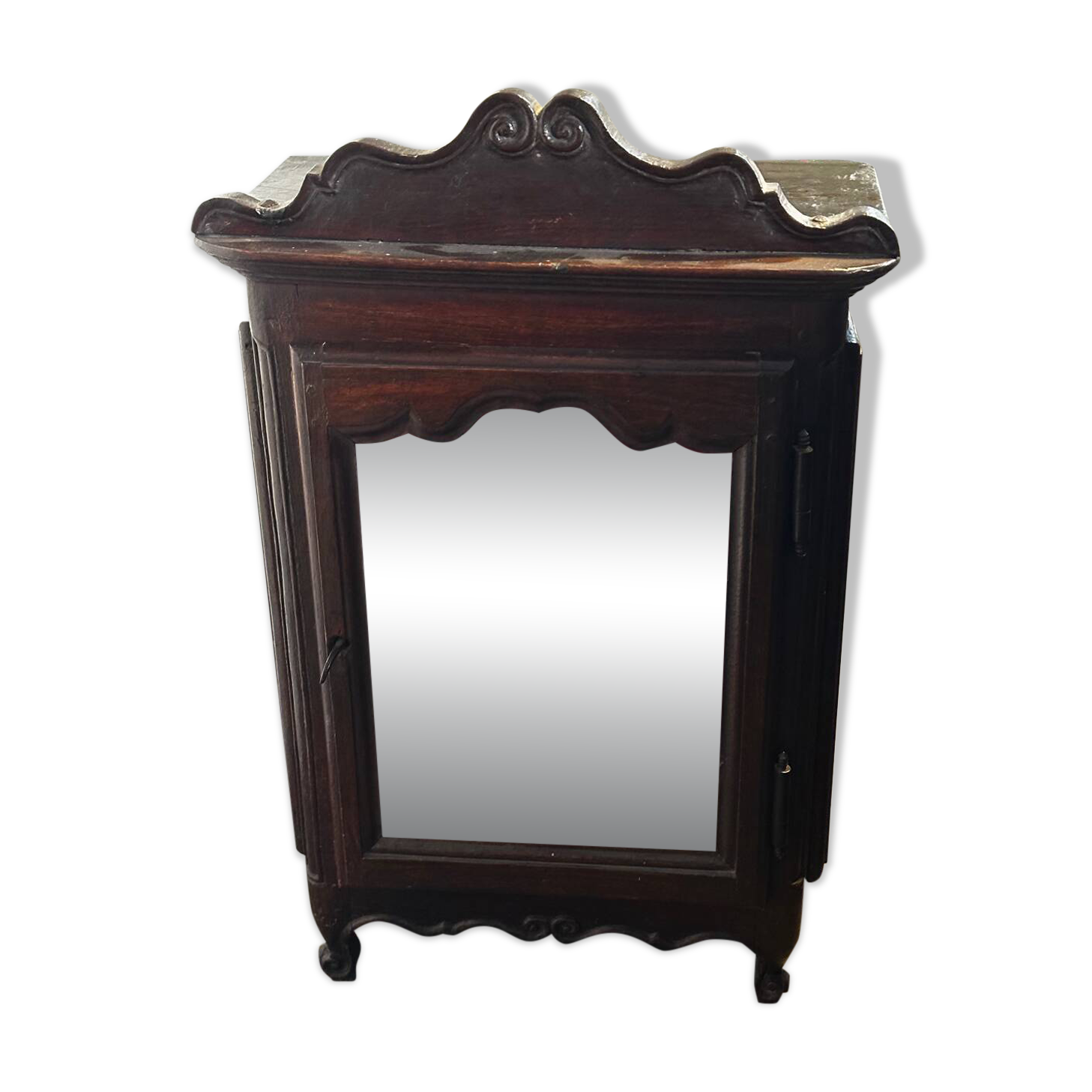 Antique display cabinet in carved wood – Louis XV style – 19th century