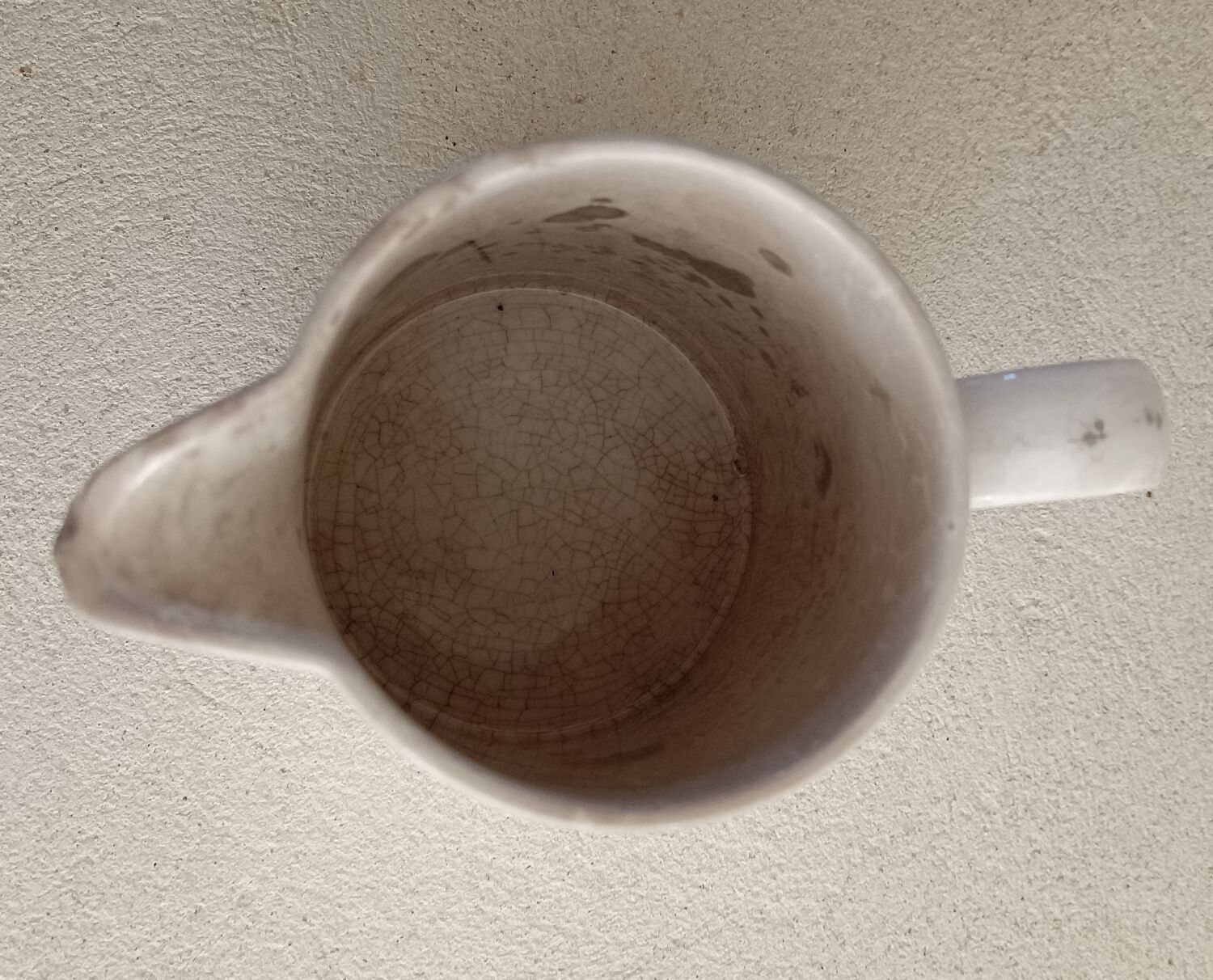 Badonviller iron earth pitcher