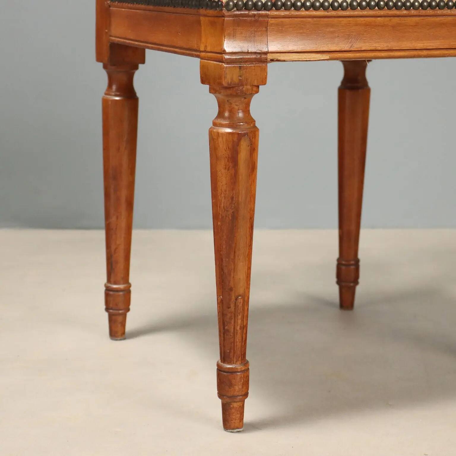 Walnut chairs - Italy 19th century