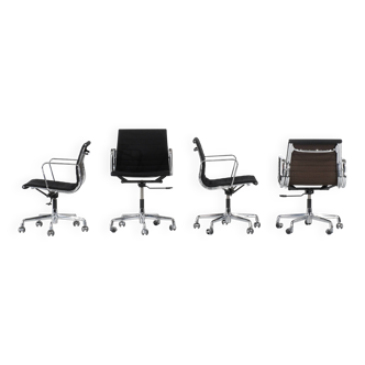 Set of "EA 117" armchairs by Charles Ray Eames for ICF USA 1969.