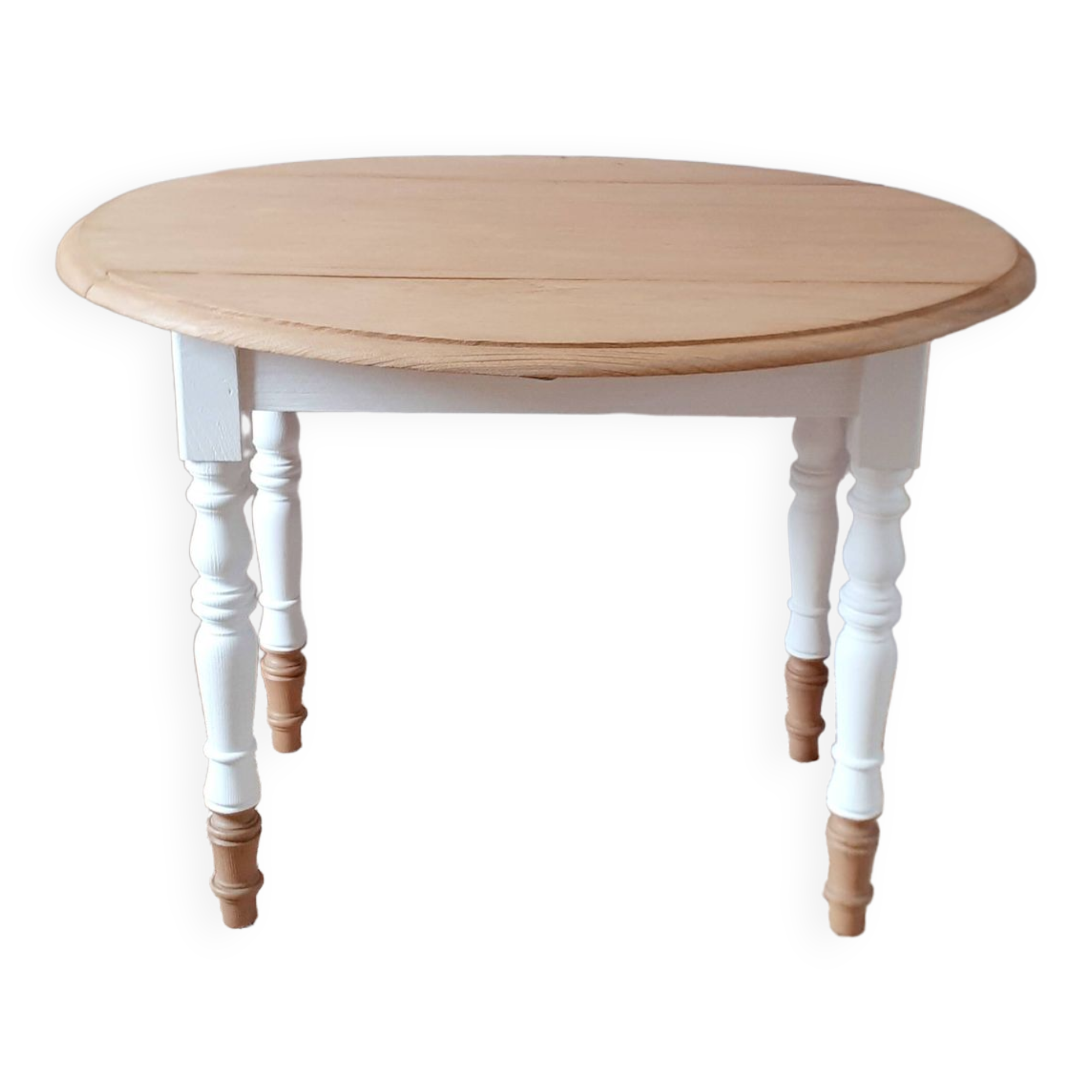 Round table with flaps restyled