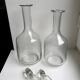 Pair of wine decanters in molded glass and engraved years 50-60