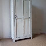 Parisian bonnetière cabinet