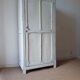 Armoire bonnetière parisienne