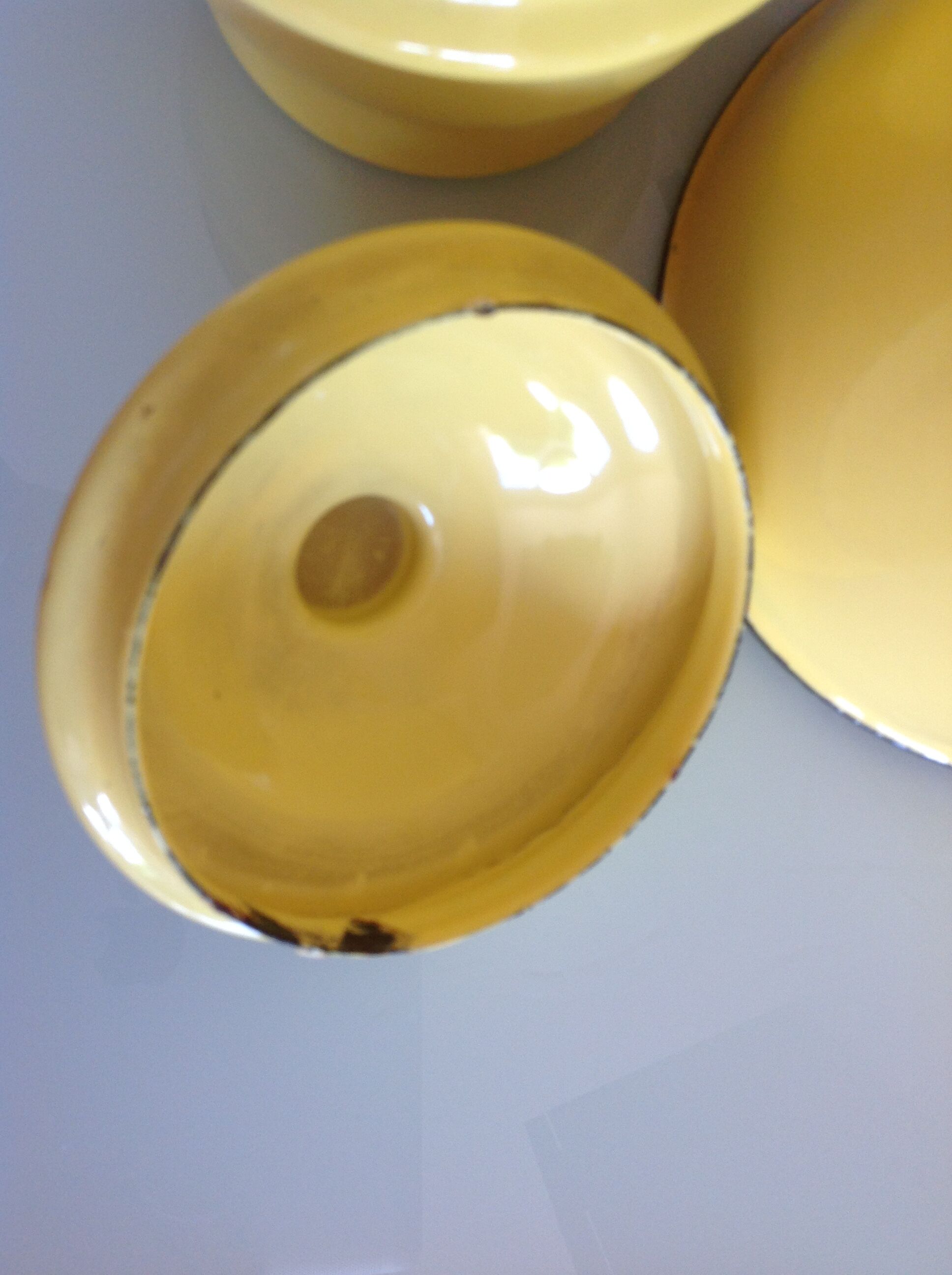 Former yellow enamelled coffee maker 50/60