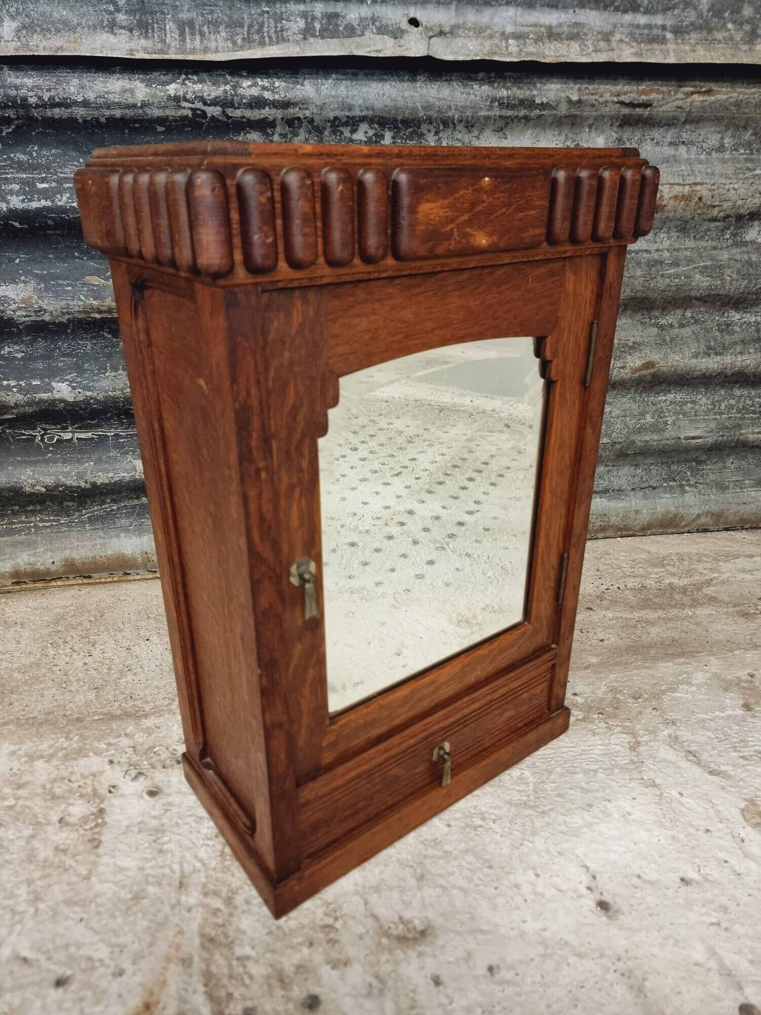 Antique medicine cabinet hanging cabinet Art Deco oak