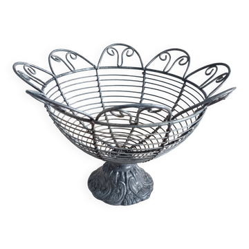 Metal fruit bowl