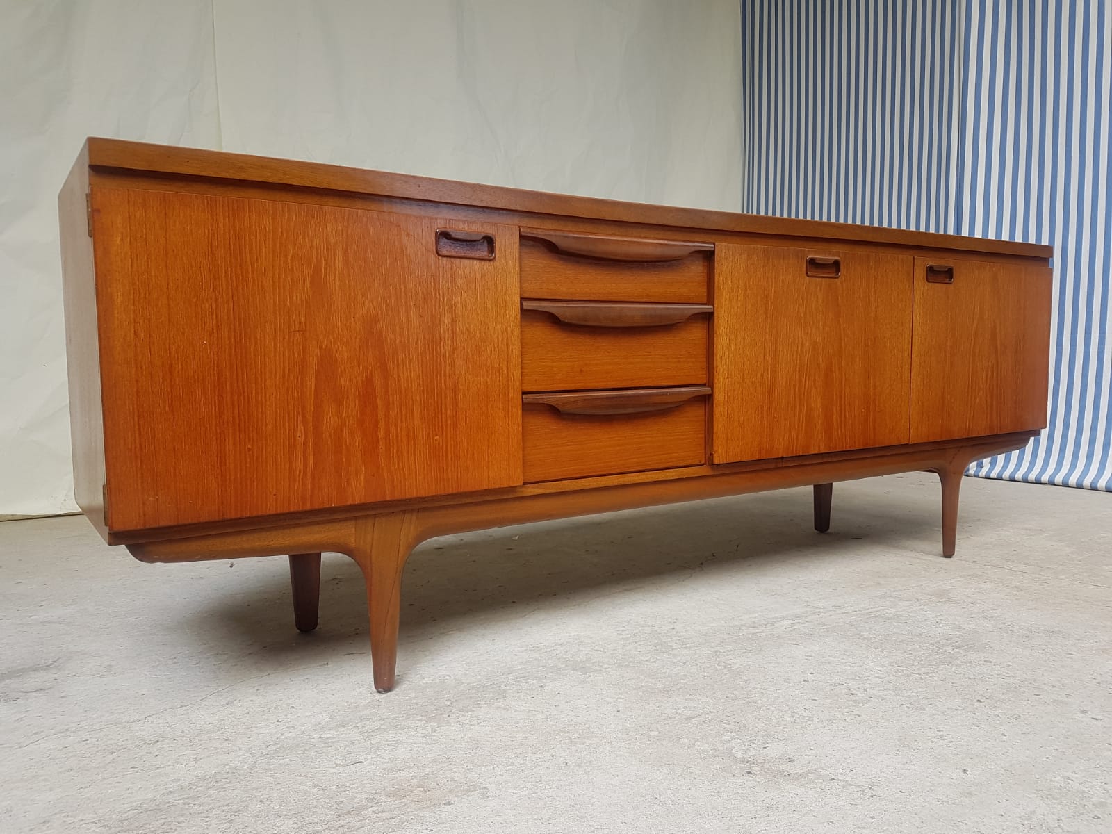 Greaves and Thomas teak sideboard credenza danish design