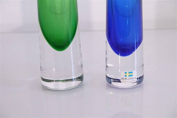 Paire de vases scandinaves en verre de Bergdala 1970