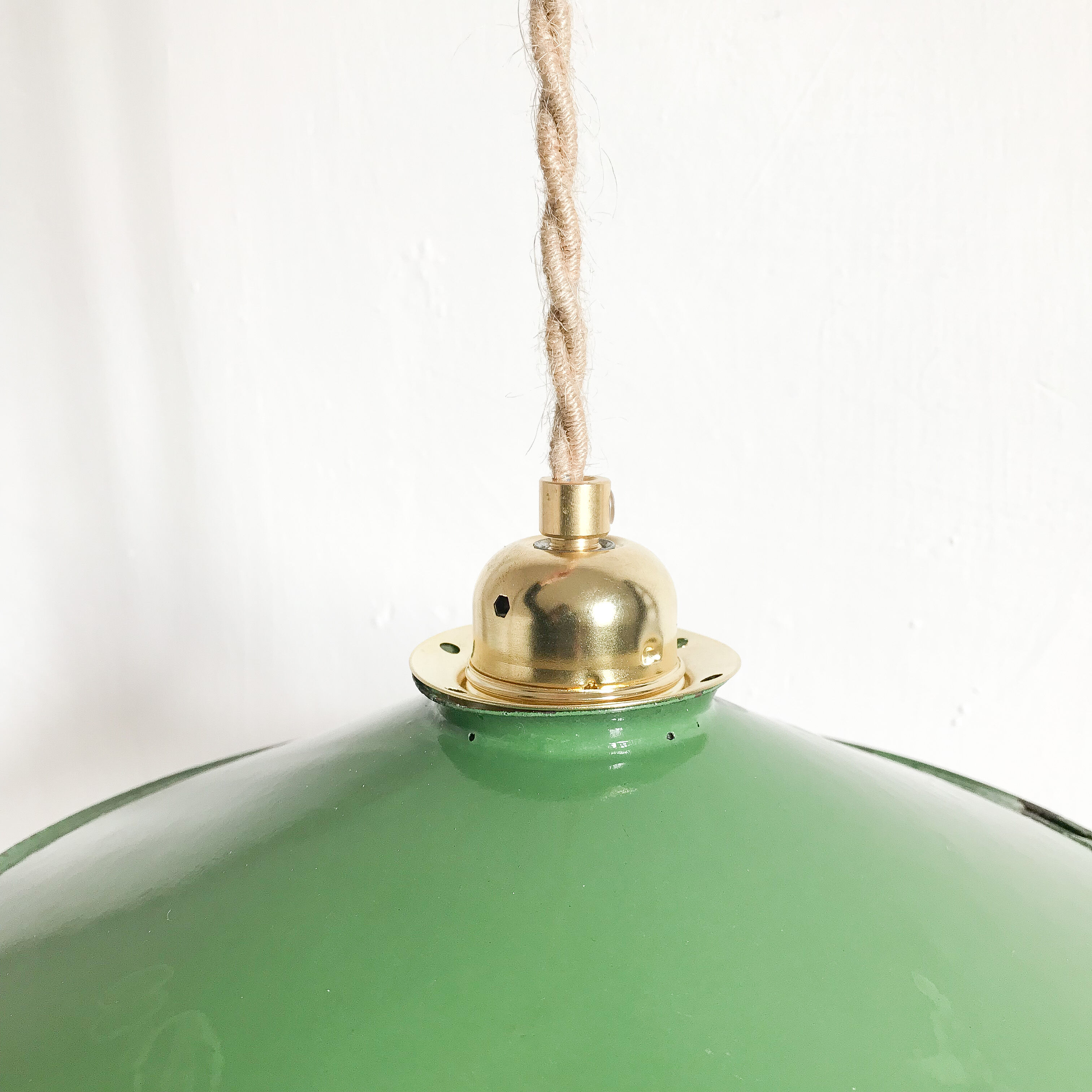 Green metal suspension