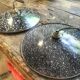 2 enamelled sheet metal suspensions