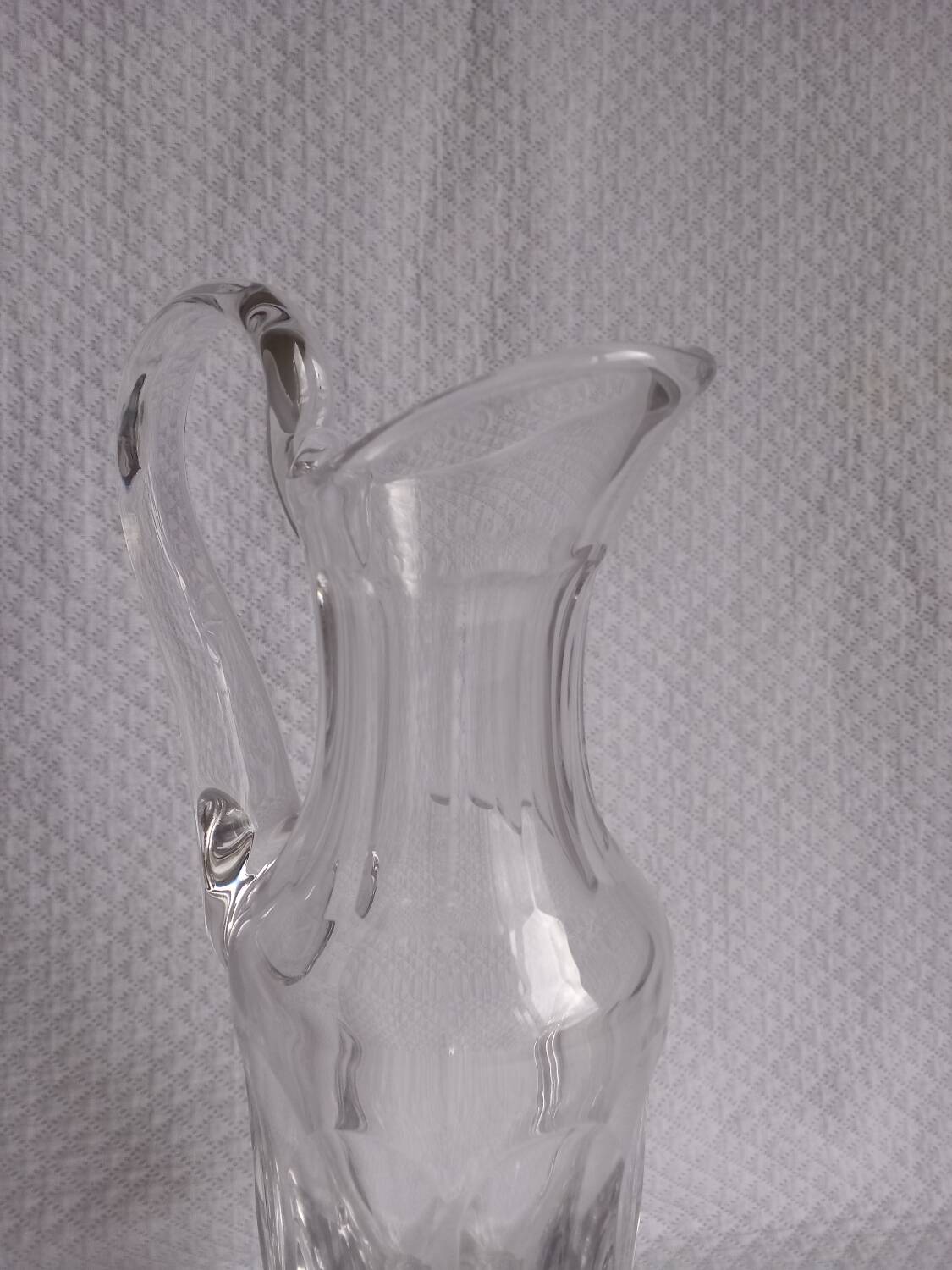 Superb cut crystal jug from the Saint Louis house, model Ch.