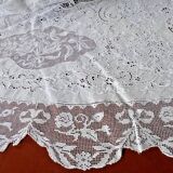 Ancienne nappe ronde diametre 230 cm dentelle broderie