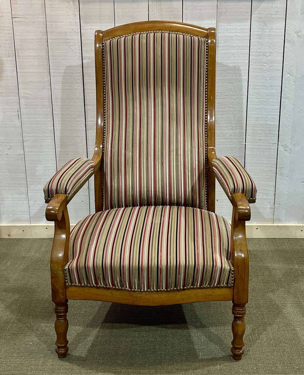 Voltaire III armchair, late 19th century, in cherry wood