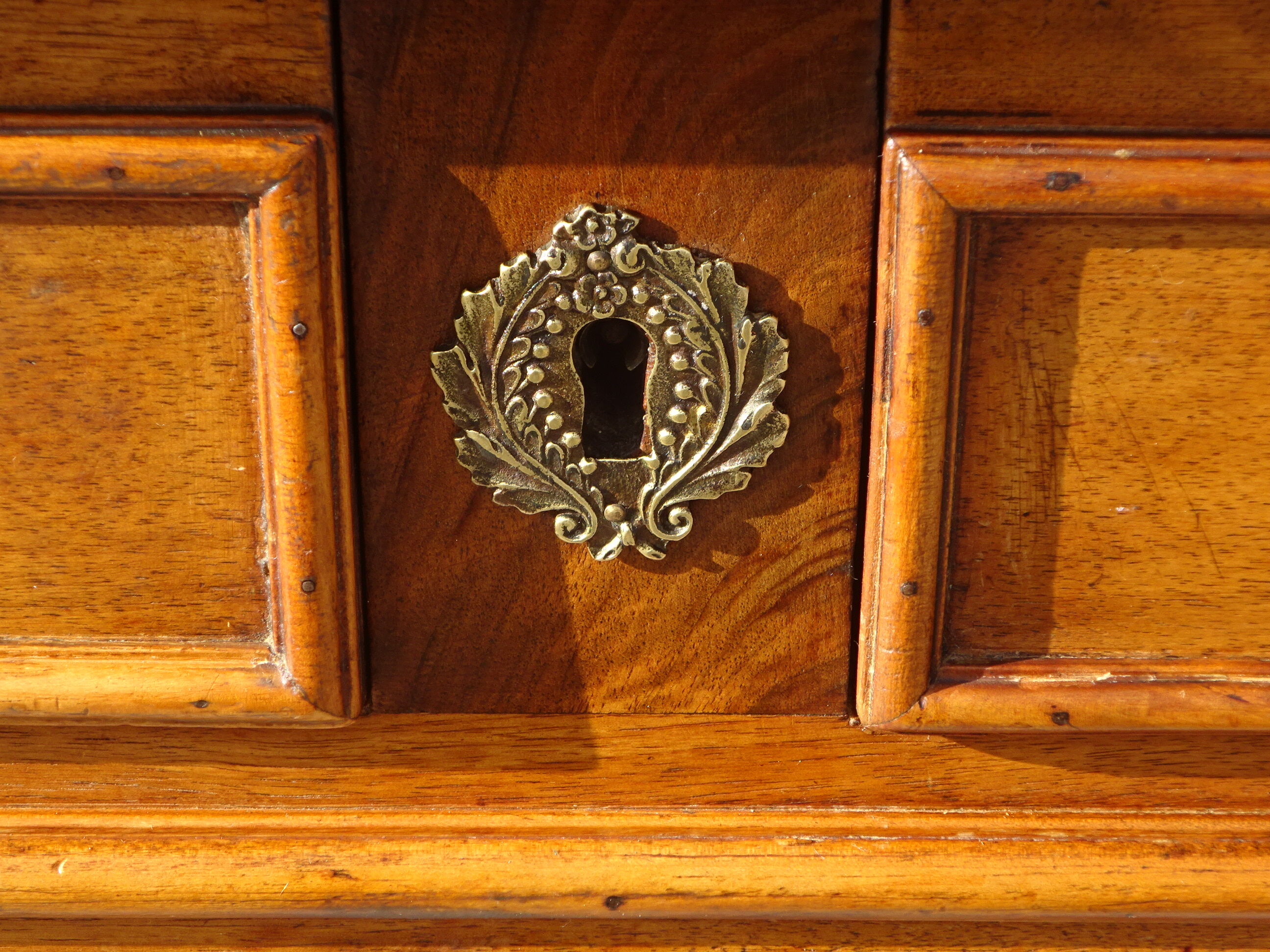 Louis-Philippe sideboard, late nineteenth, walnut