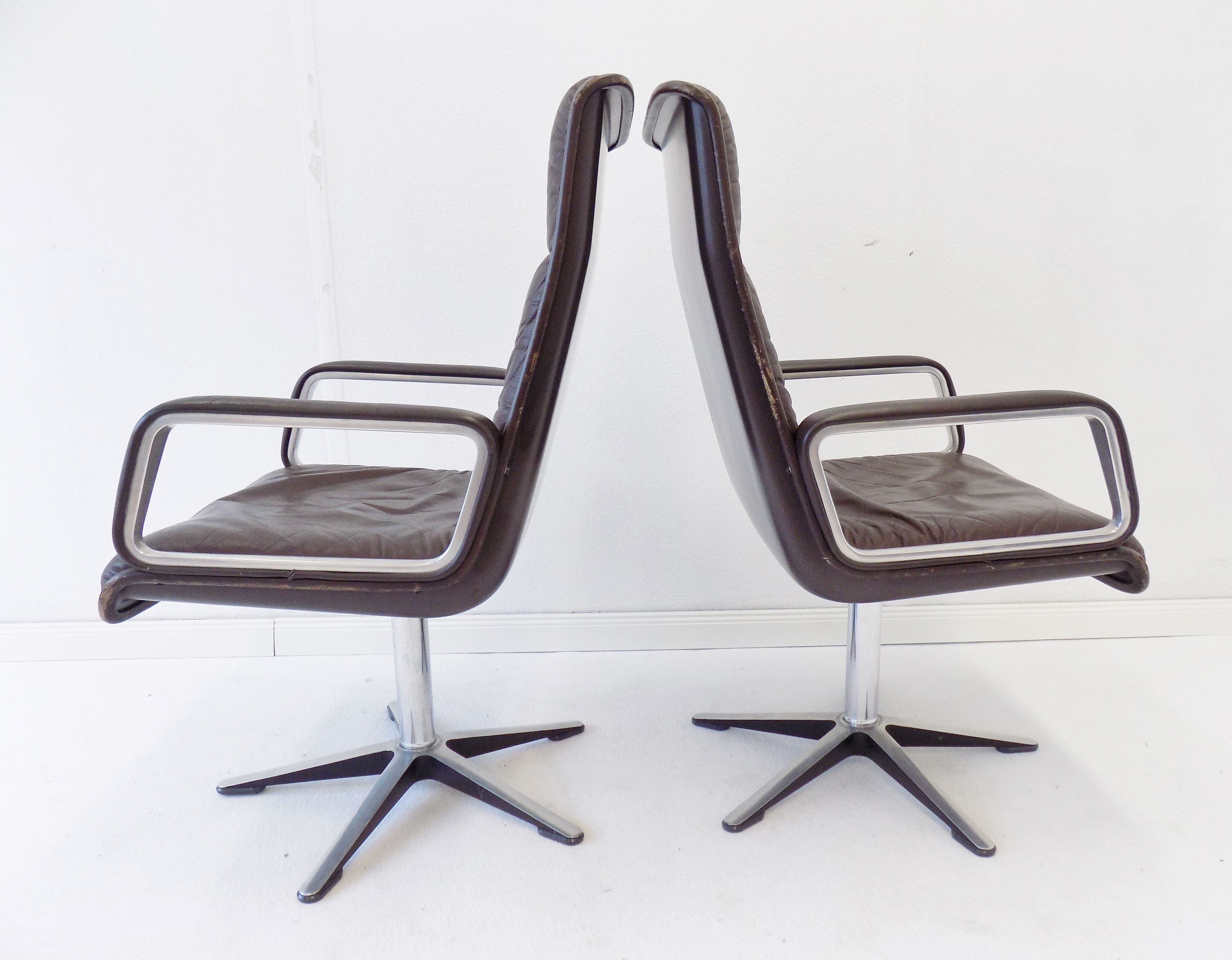 Wilkhahn Delta Highback set of 2 brown leather armchairs by Delta Design
