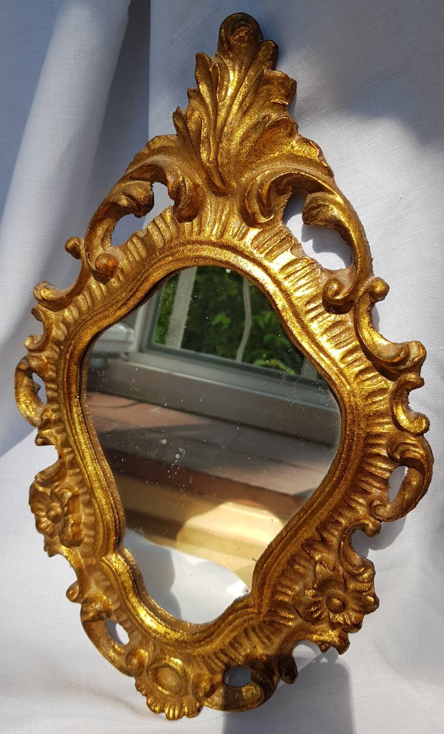 Miroir vintage doré en bois fabriqué en Italie