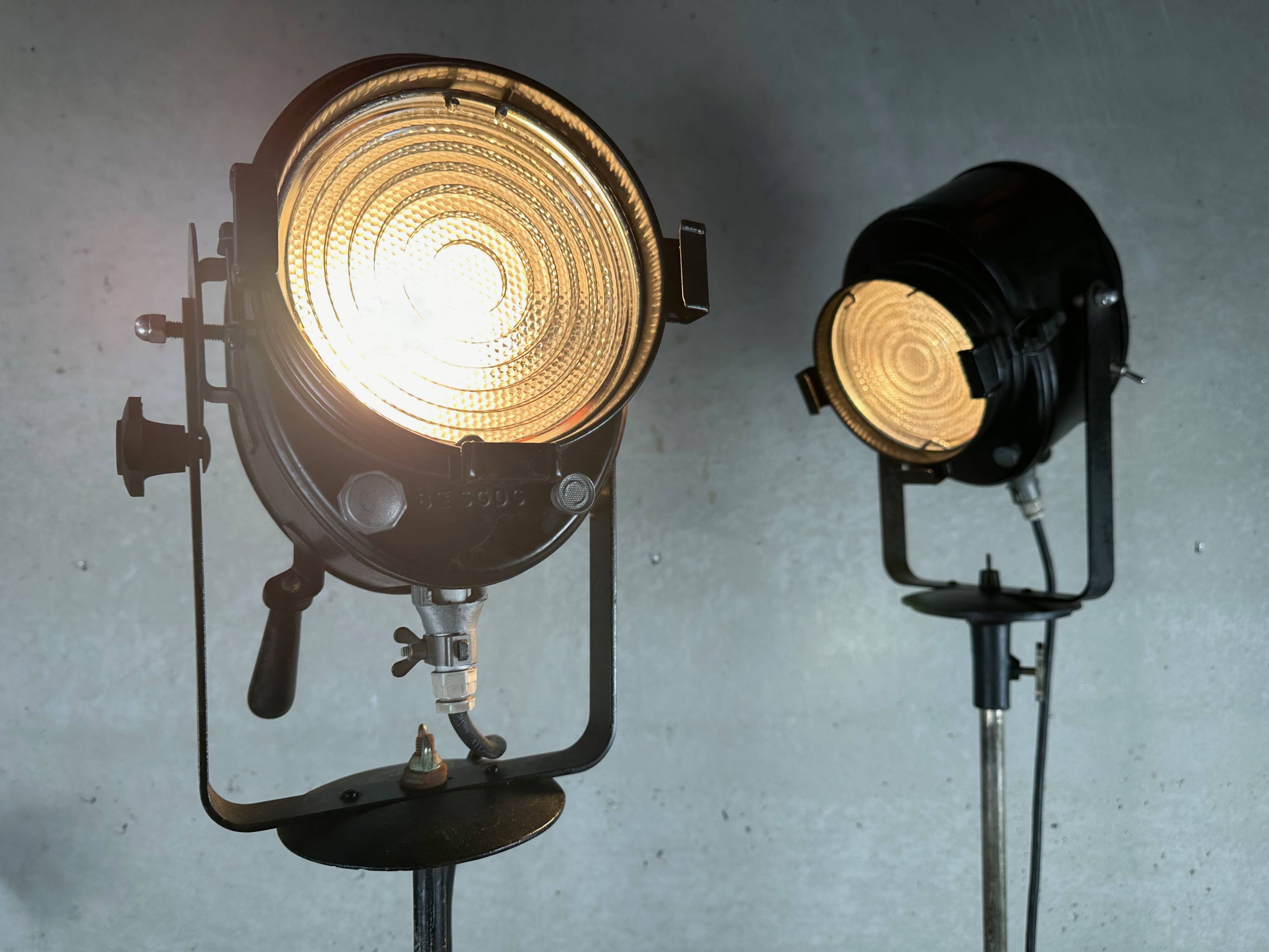 2x vintage theatre spot – Cremer Paris