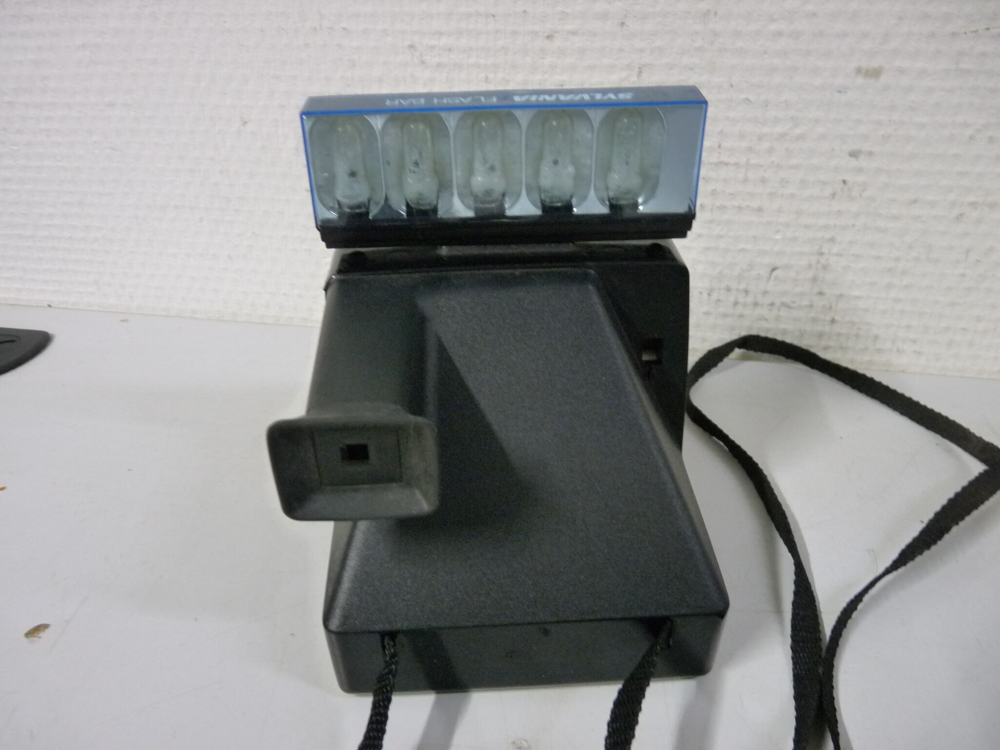 Polaroid 1000 land camera - flash