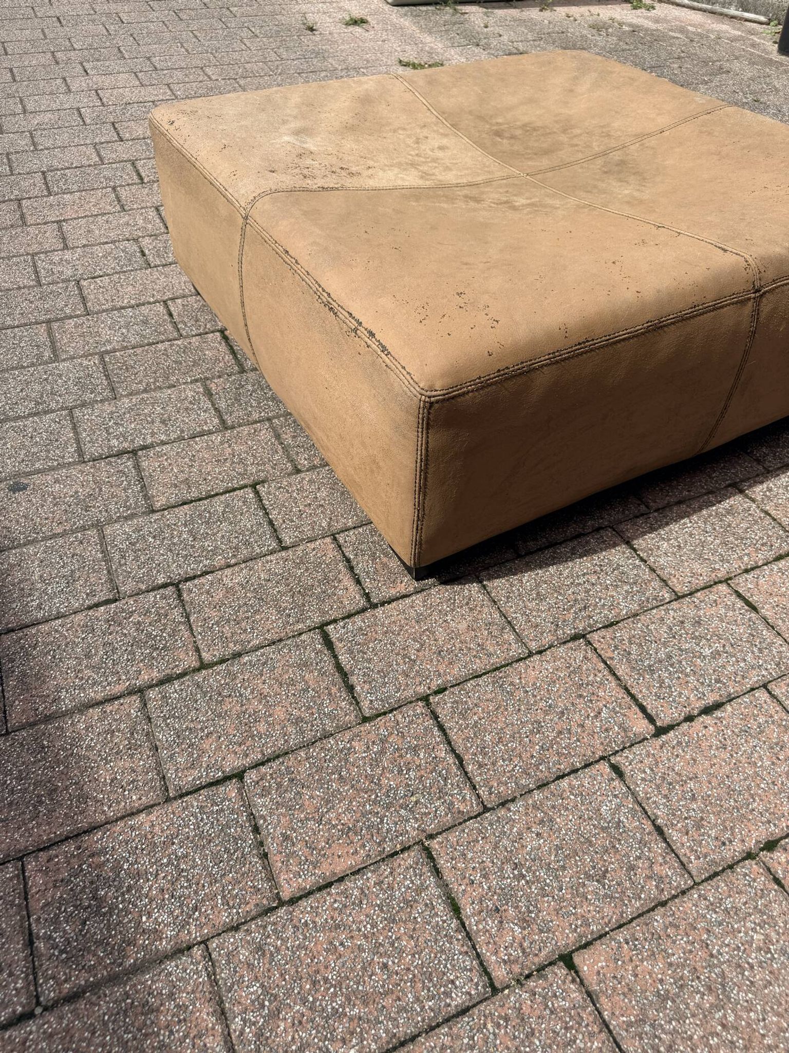 Large square pouffe in patinated nubuck leather – 100 × 100 cm