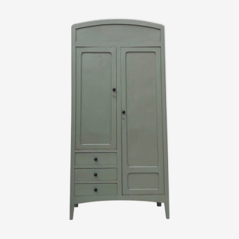 Armoire parisienne