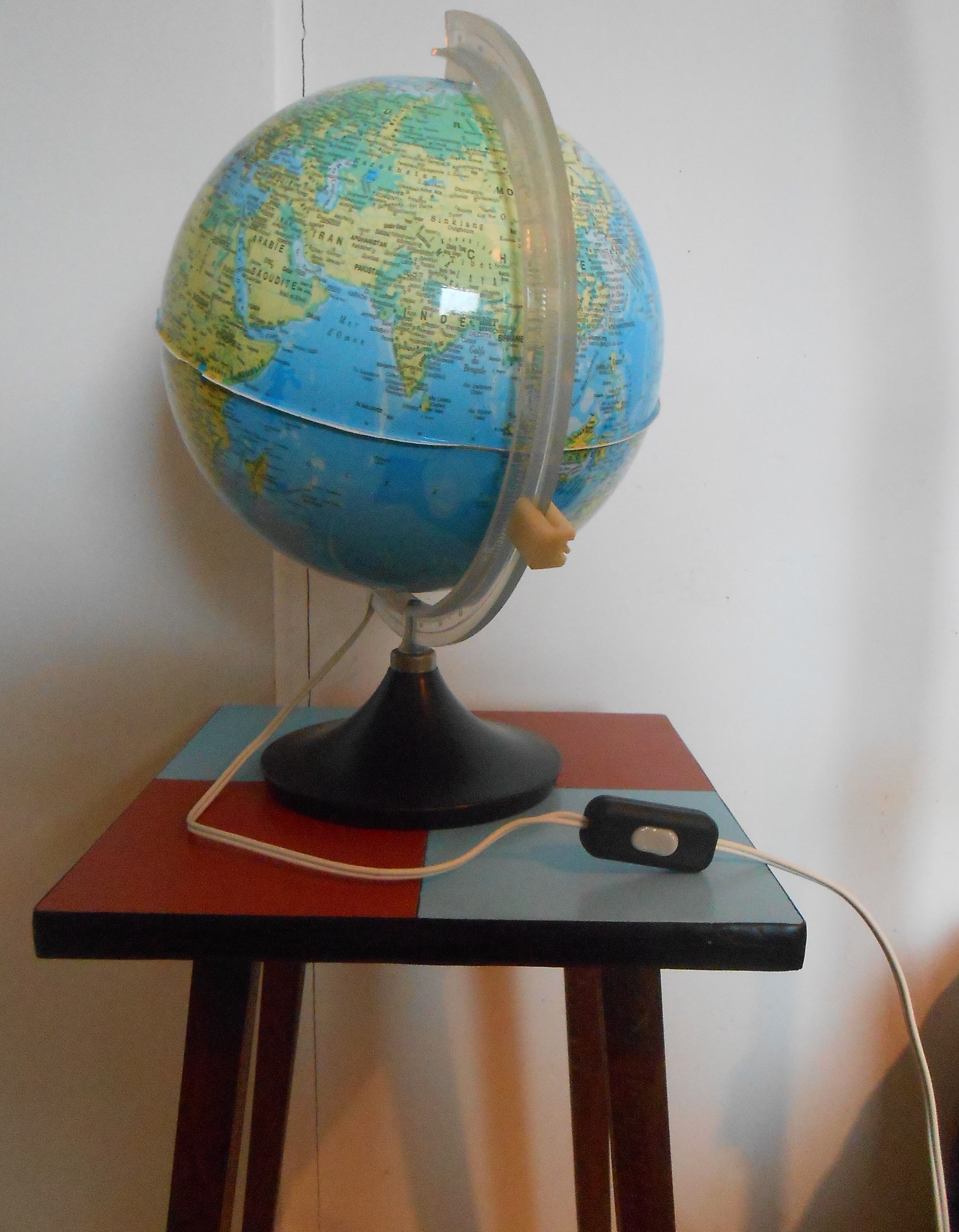 Globe terrestre lumineux