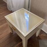 Bedside table / End table