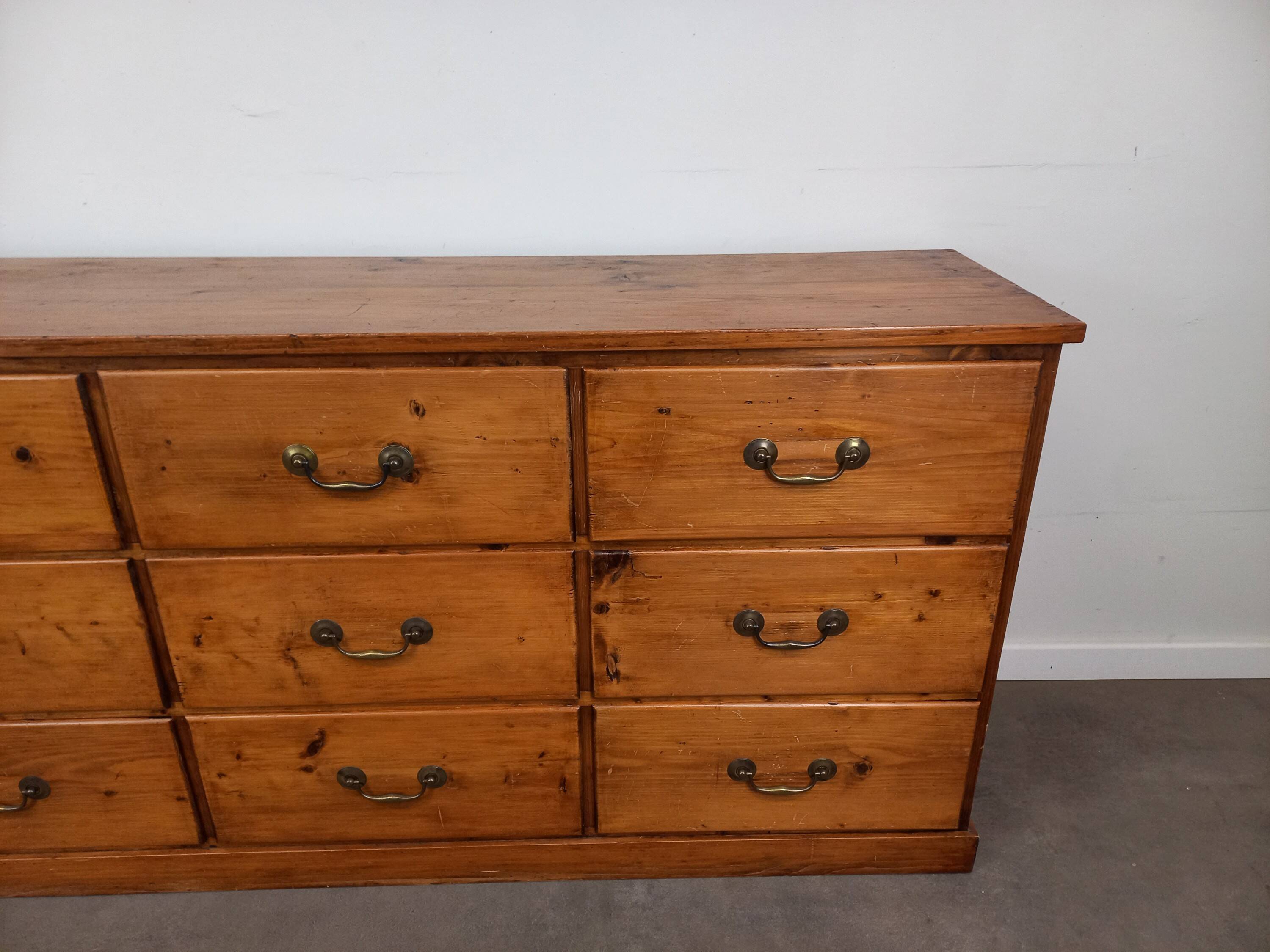 Meuble de métier à tiroirs