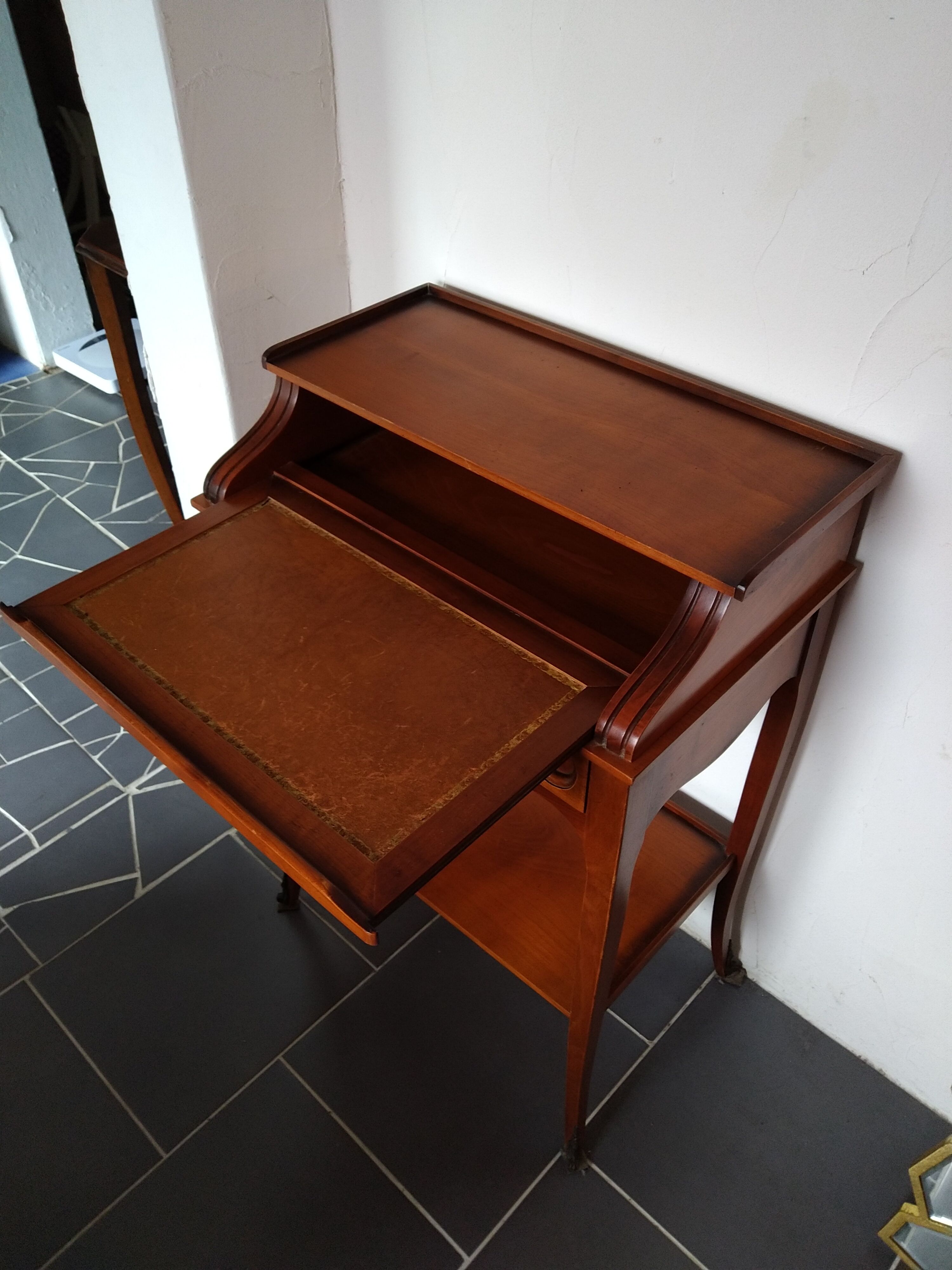 Tiered desk with leather zipper