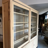 Display cabinet for shop