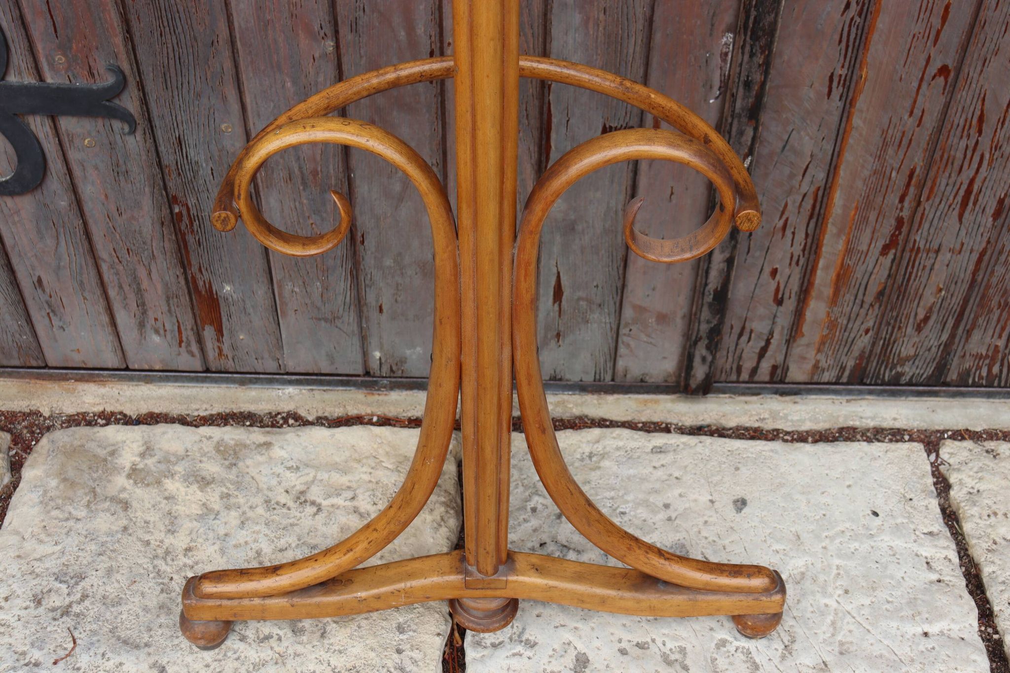 Portemanteau perroquet mural en demi style Thonet, 1900