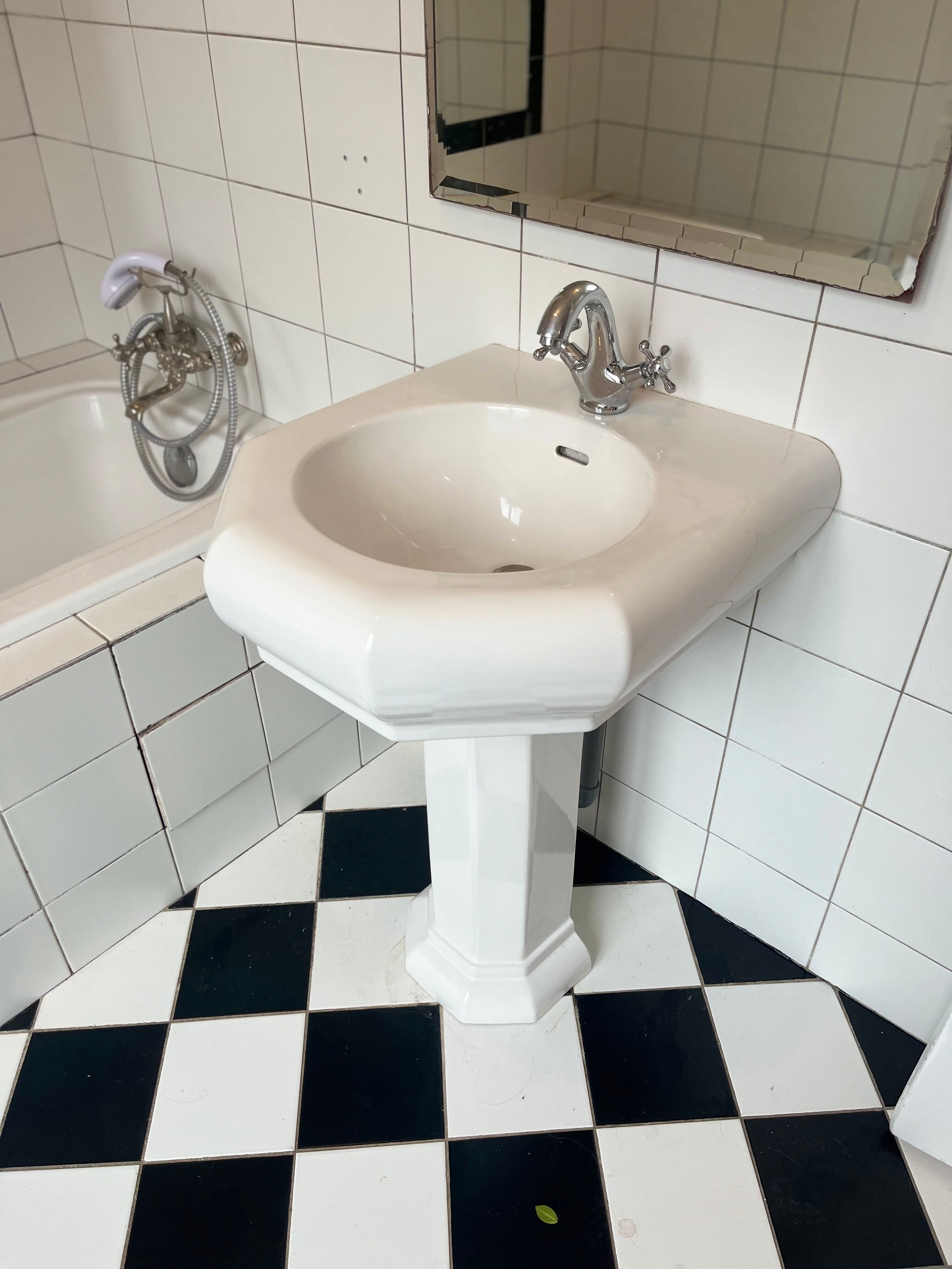 Villeroy & Boch washbasin