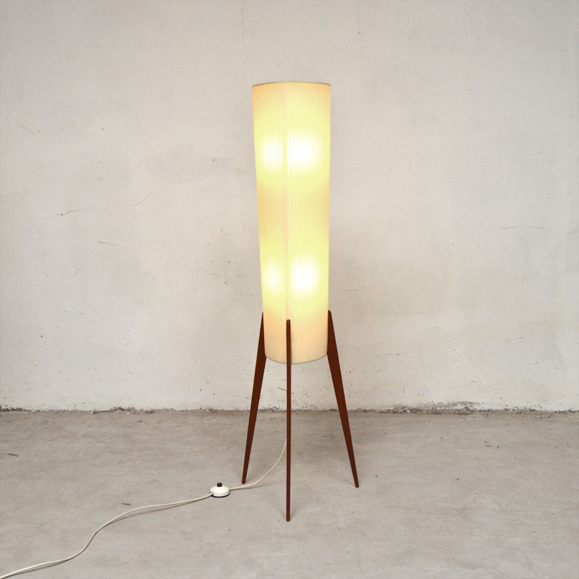 Scandinavian tripod floor lamp 1960