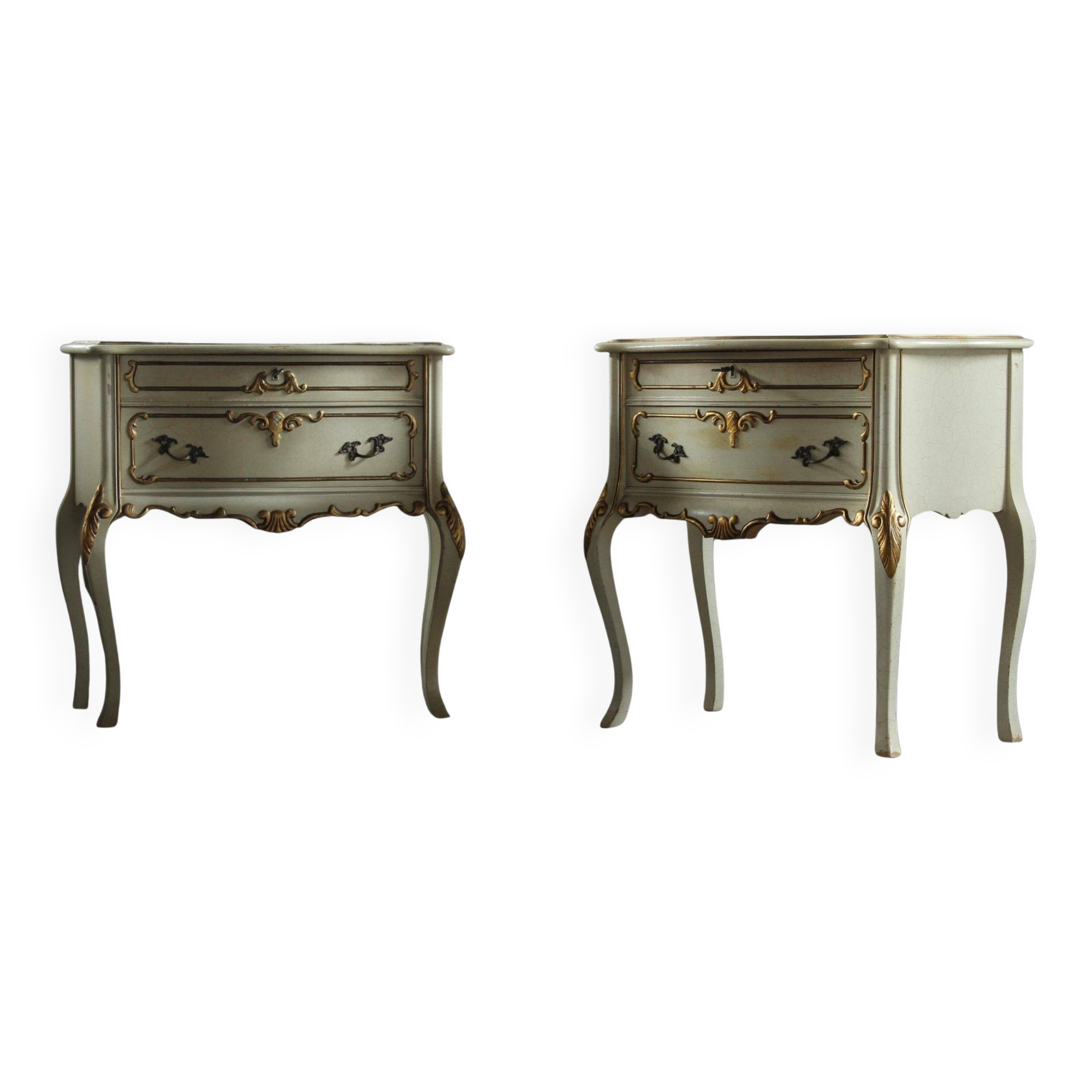 Vintage pair of 20th century Venetian Baroque style nightstands in painted wood