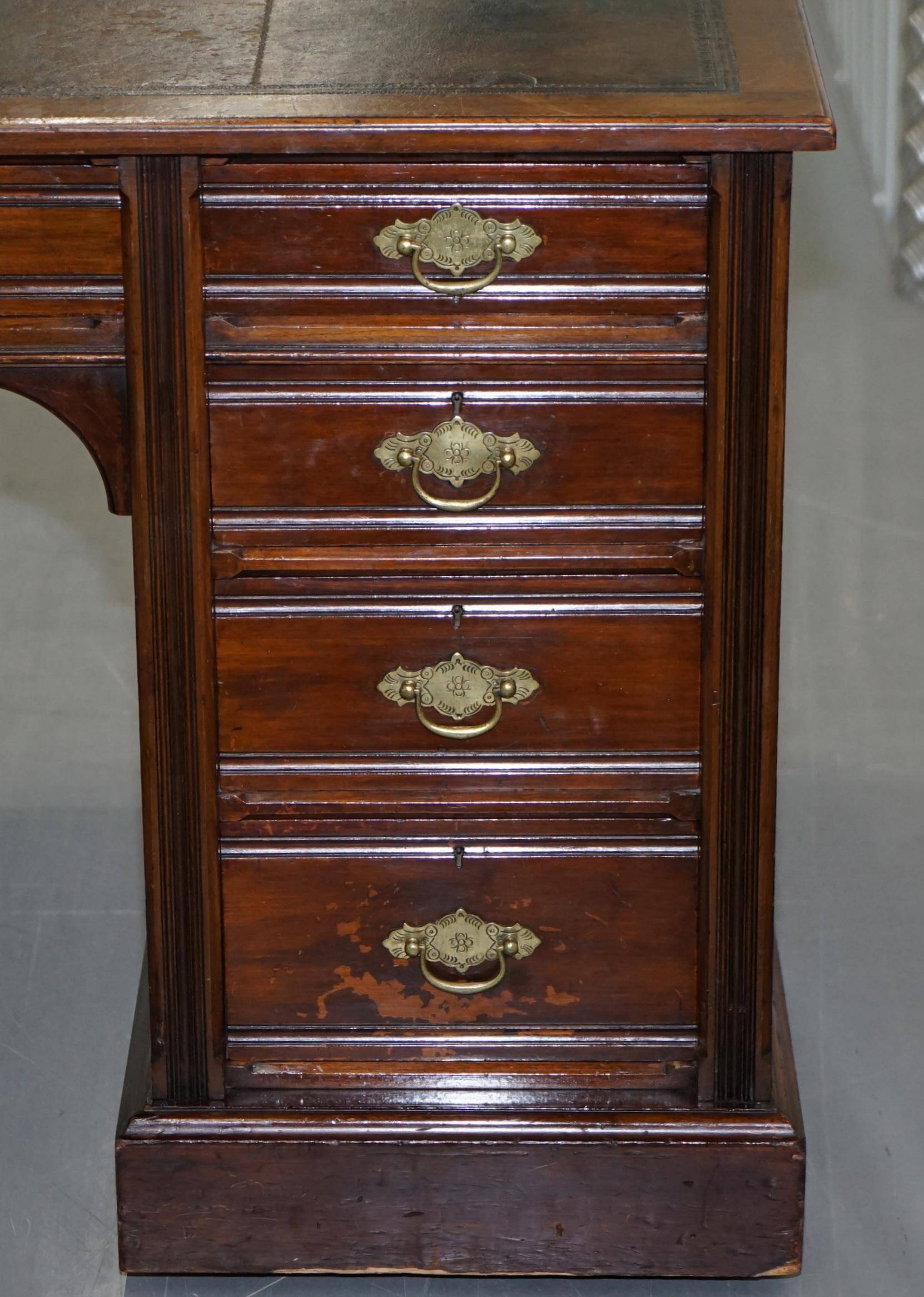 Rare bureau partenaires double caisson Hampton & Son Pall Mall bois dur