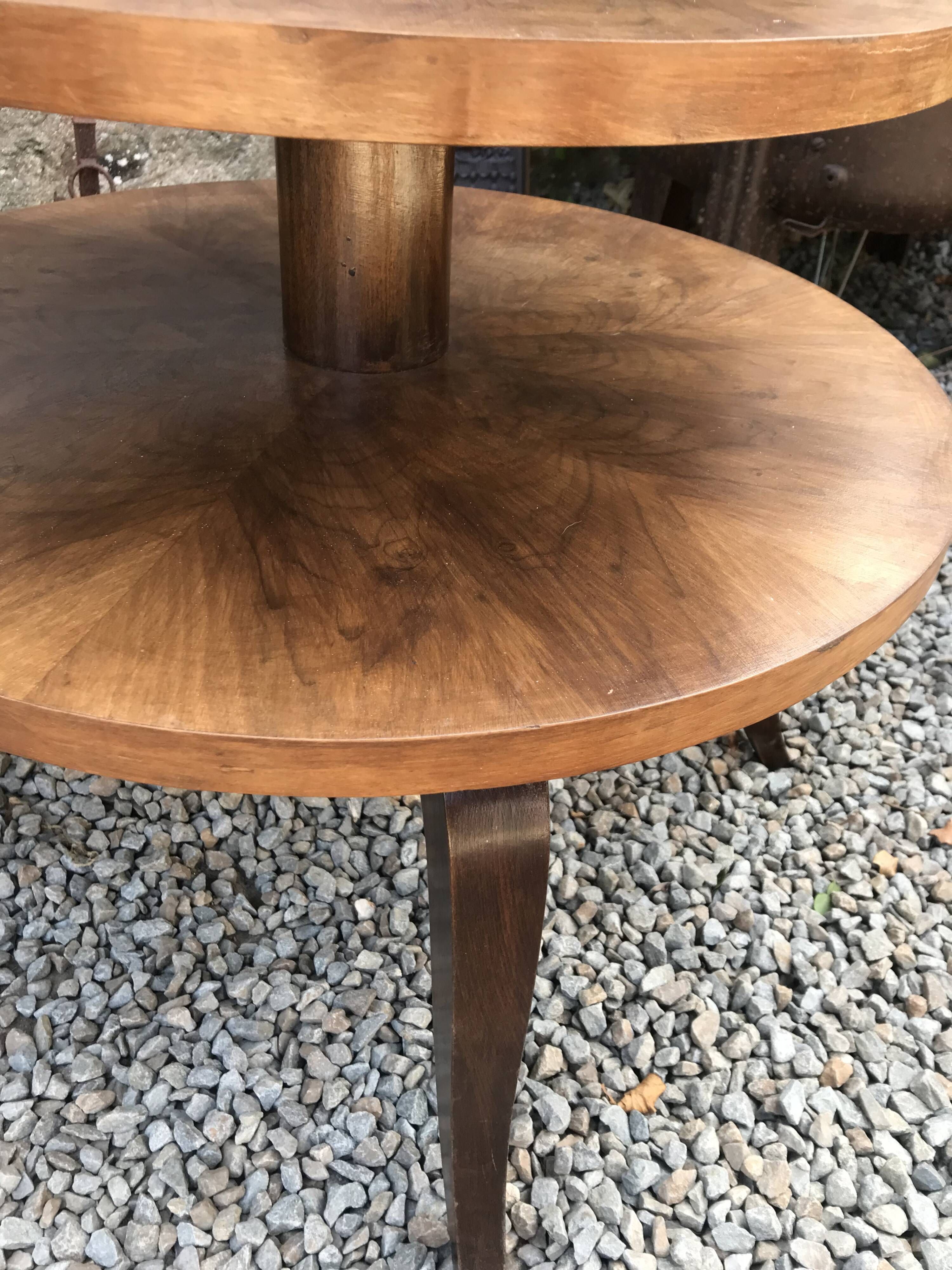 Round dessert table with 2 tiers