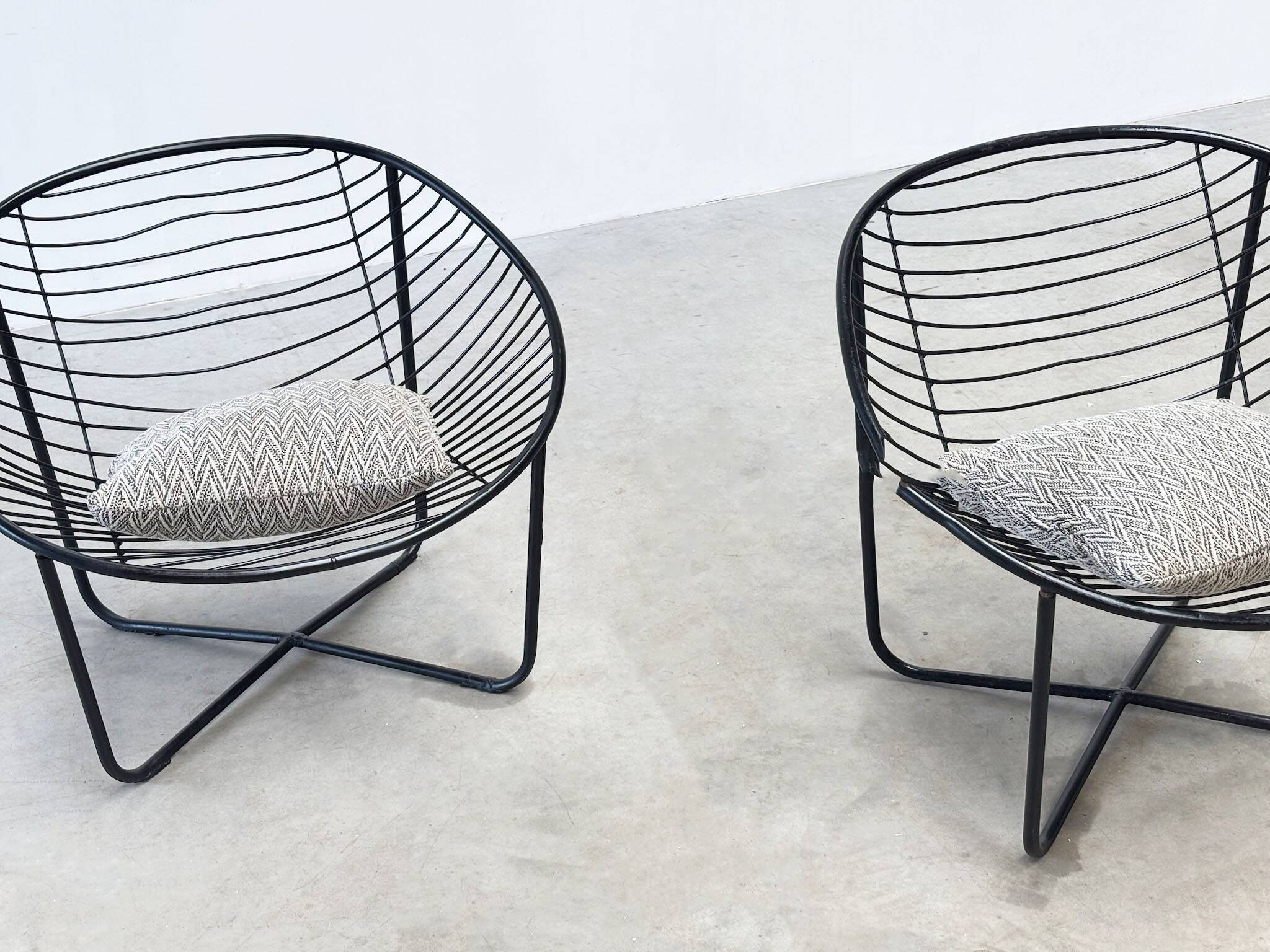 Ensemble de deux chaises longues des années 1950 par Jean Louis Bonnant