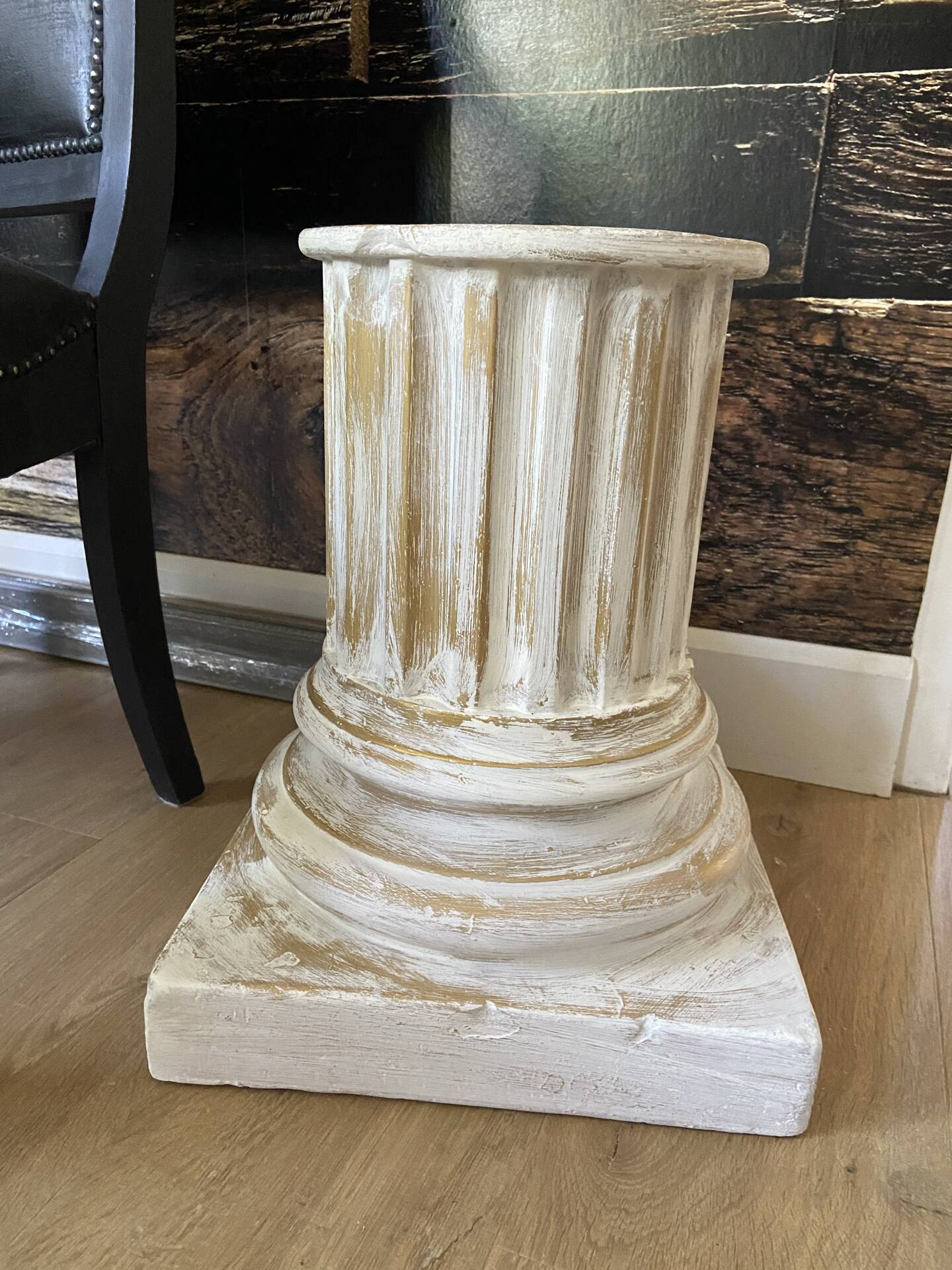 Decorative column