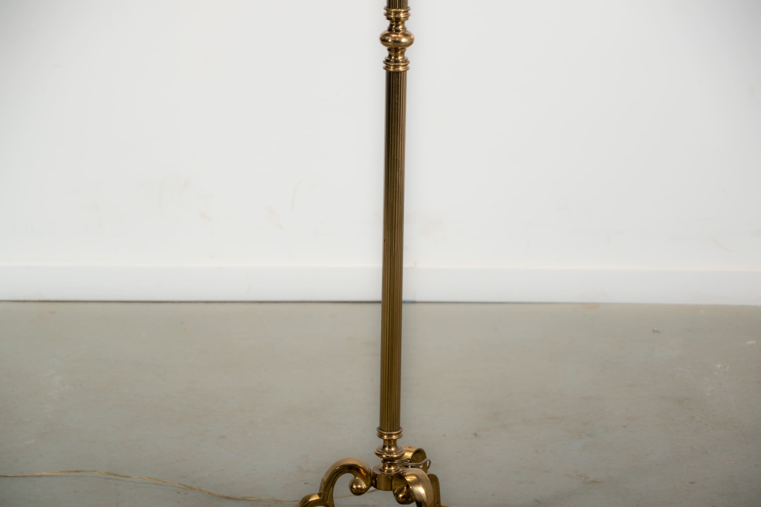 Mid-century brass floor lamp. Circa 1970.
