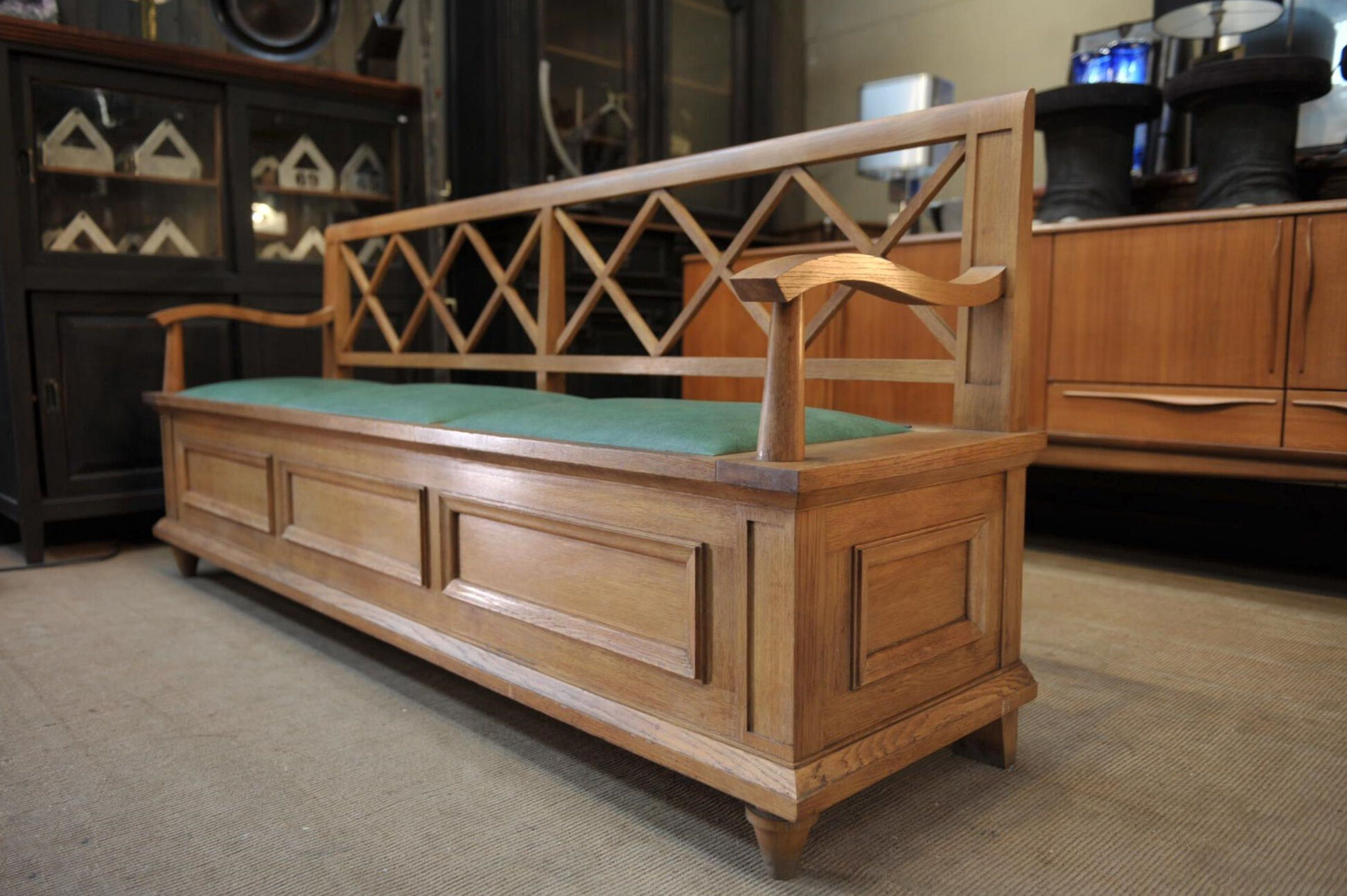 Grand Bench Box in solid oak from the 1950s