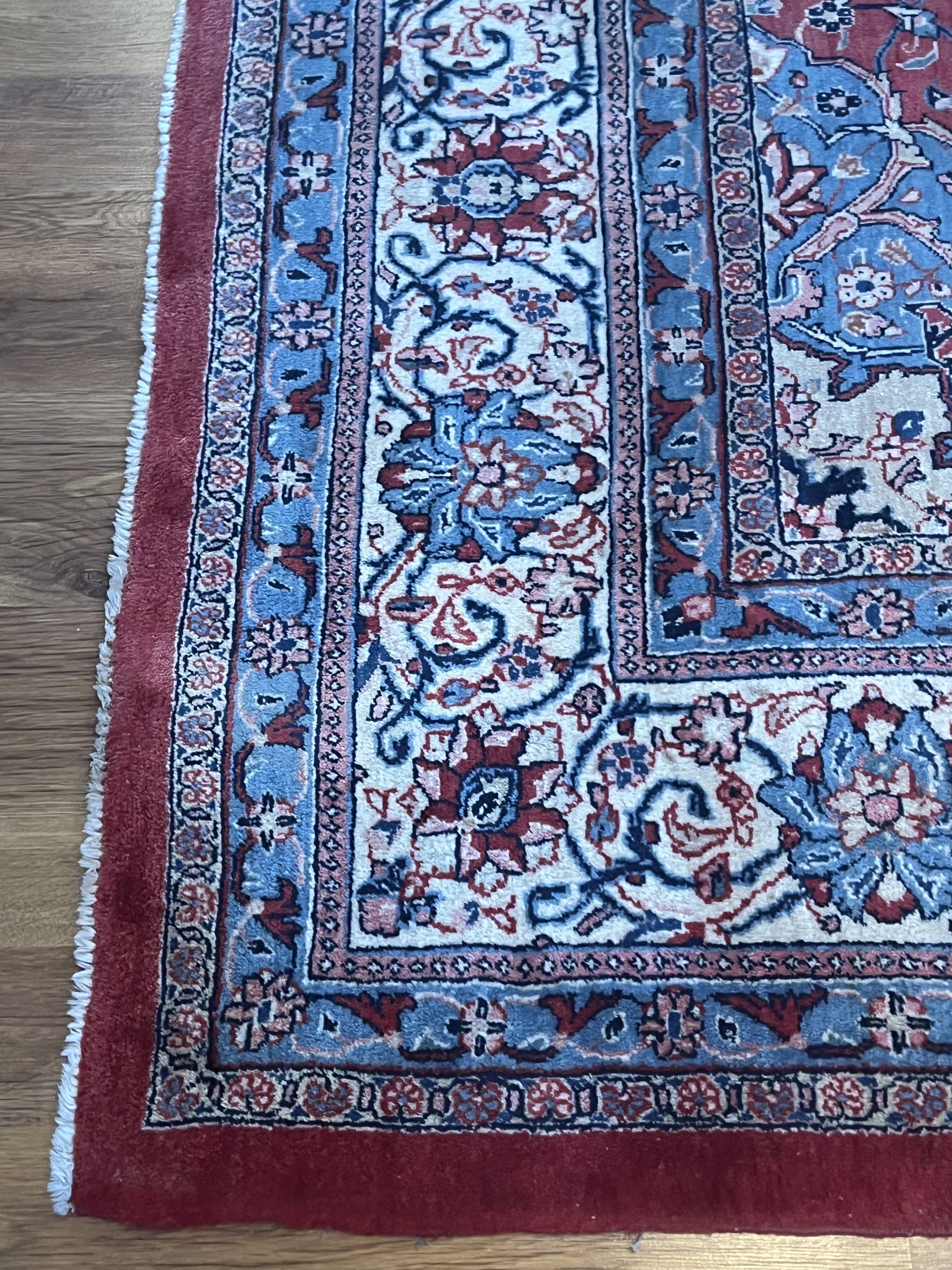 Sarouk Mahal. Grand Persian carpet made of 100% wool, 373x282 cm.