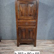 Standing man in Louis XIII style, made of solid oak, from the 20th century.